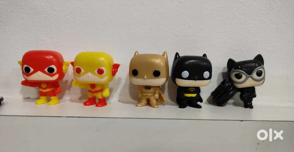 Batman Kinder Joy Collection