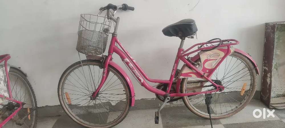 Girls cycle