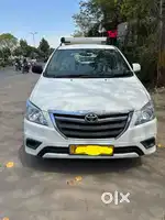 Toyota Innova 2015