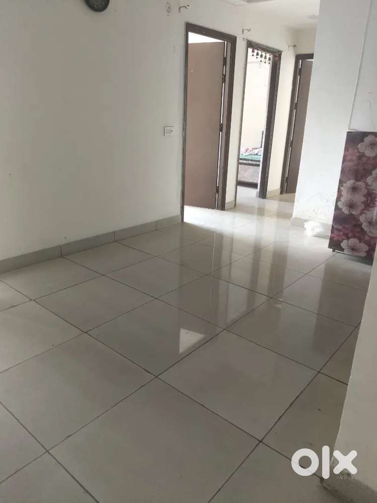 One room available,in my 3bhk