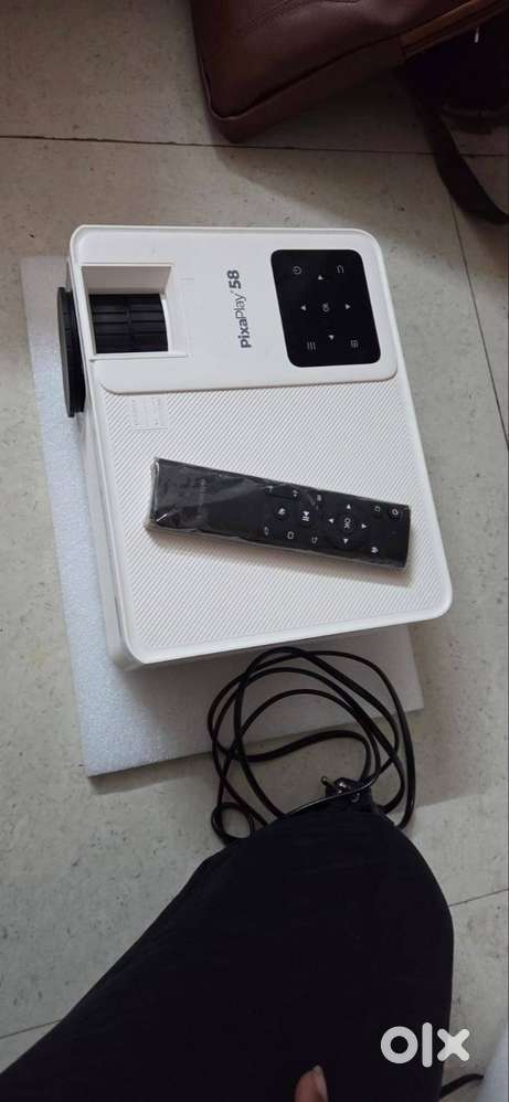 Zebronics pixel 58 projector