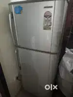 Refrigerator available for sell