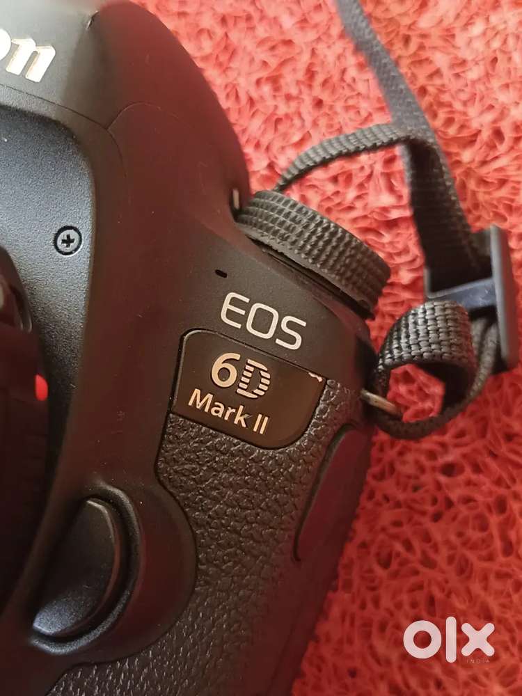 Canon EOS 6D Mark II + Canon 85mm f/1.8 USM Lens – Full-Frame DSLR Kit