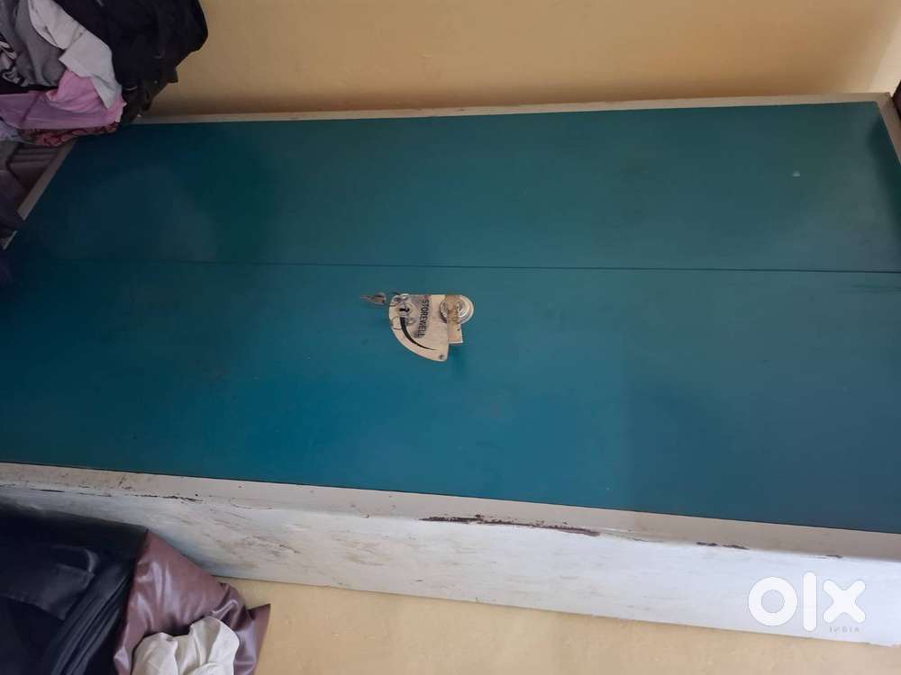 Iron wardrobe