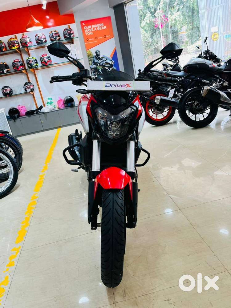 BAJAJ DOMINAR 250 JW8444