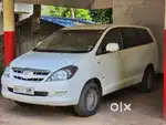 Toyota Innova 2006 Petrol LPG 113000 Km Driven company service