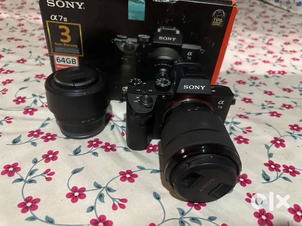 1.5 Year warranty Sony a7iii full frame camera New Condition