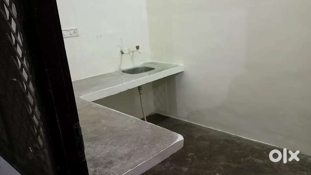 Vegetarian, small family, working girl  allow