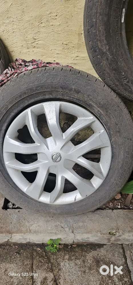 Nissan terrano wheel caps