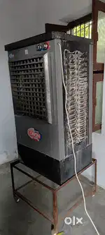 Selling 1 season used cooler in exellent condition