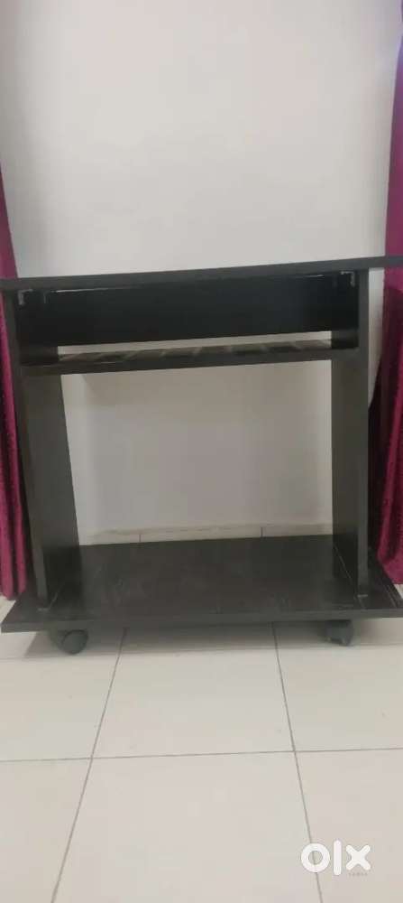 Wooden Computer Table