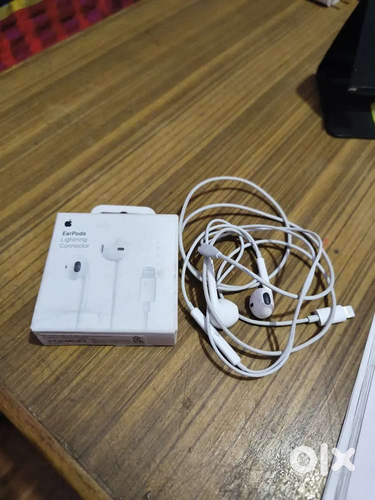 Earpods lightning connector