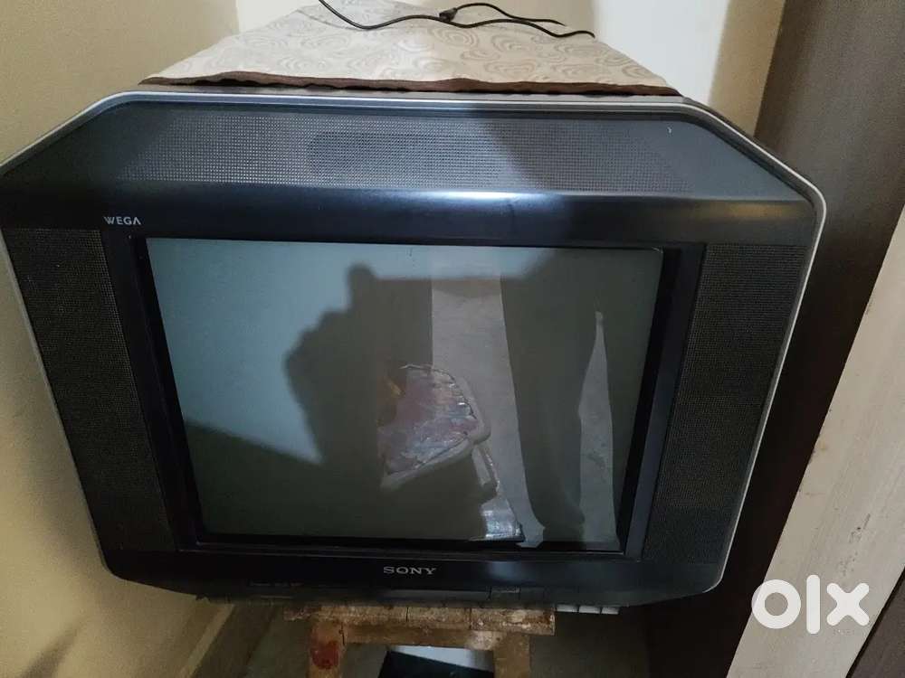 Branded Sony And LG CRT TV in just 1500 Rupees