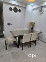 6 SEATER DINNING TABLE