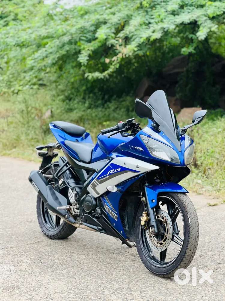 Yamaha R15 v2 good condition