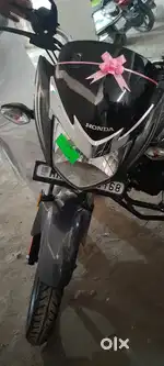 Honda shine new shoroom bike  6month old