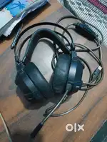 Headphones or webcam