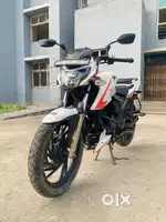Apache RTR 200 4v