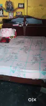 Two bed Big box wala double  bed