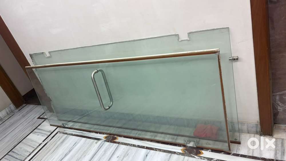 Toughened glass .