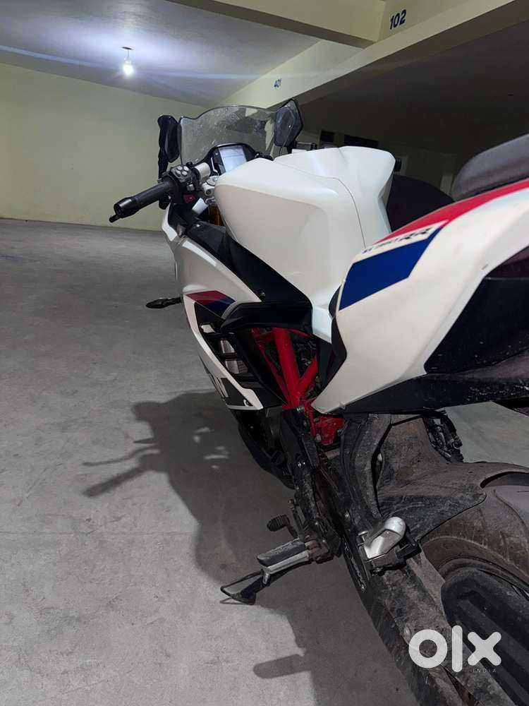 Bmw g310Rr scratch less mint condition 25kmpl mileage