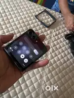 Galaxy Z flip 5.    256gb