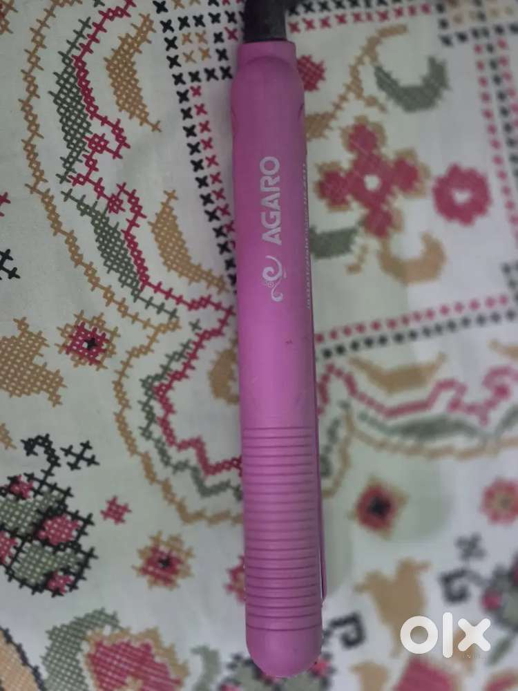 Hair straightener  by agaro