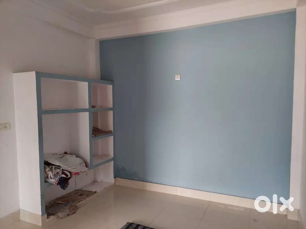 2bhk / 1bhk Available in jhusi