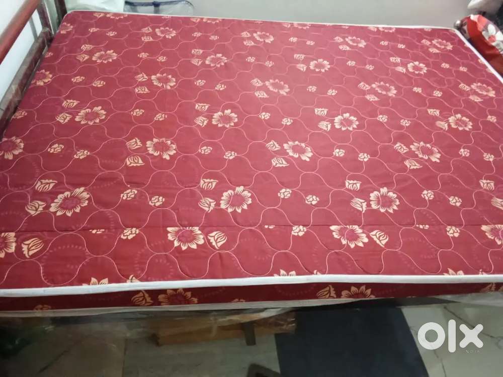 Matress  good condition, 6 month use, 1300 rs