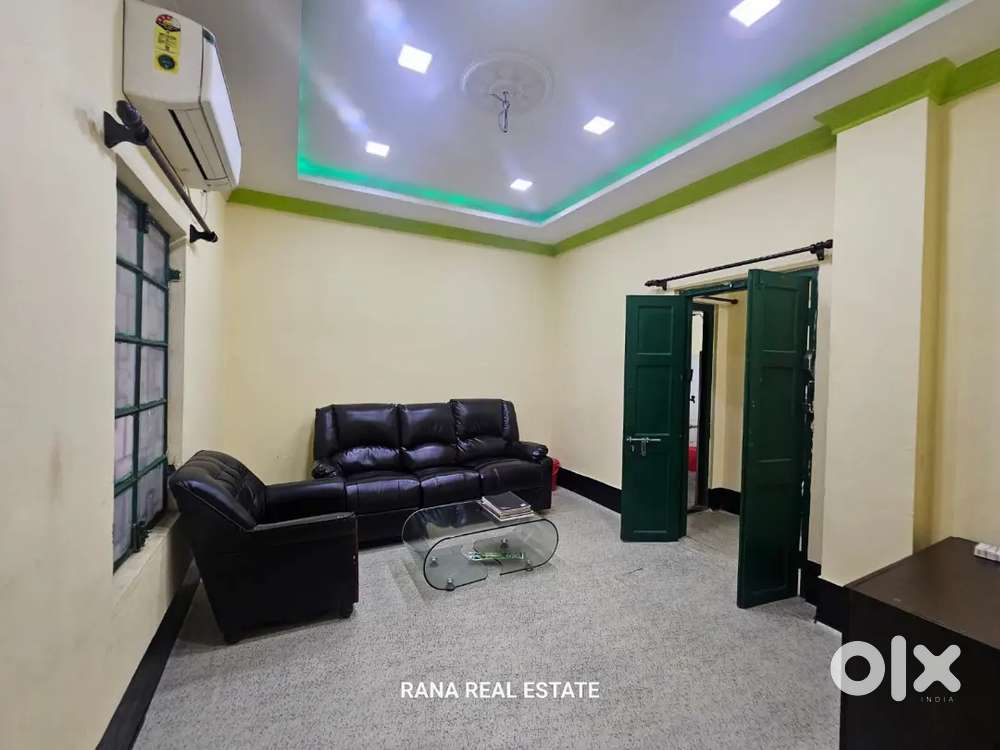 1st floor office rent in thakurpukur near thakurpukur p.s on D.H.Road.