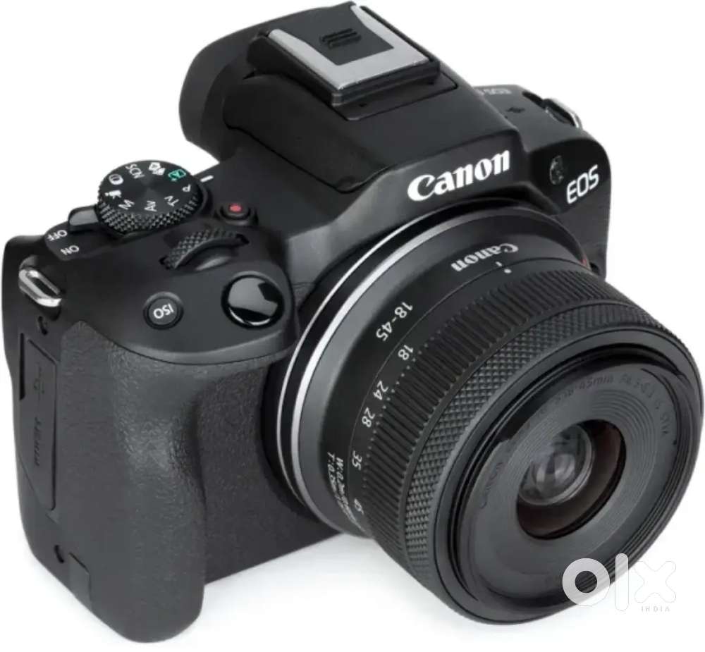 Canon R50 Camera 18/45 lens