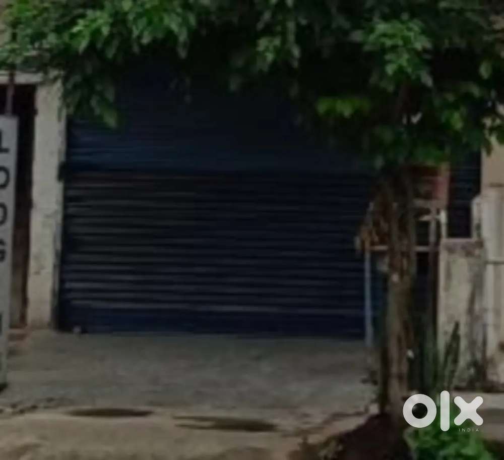 Grand floor room for rent