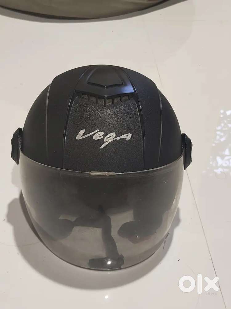 VEGA

Aster Dx Motorbike Helmet (Black)