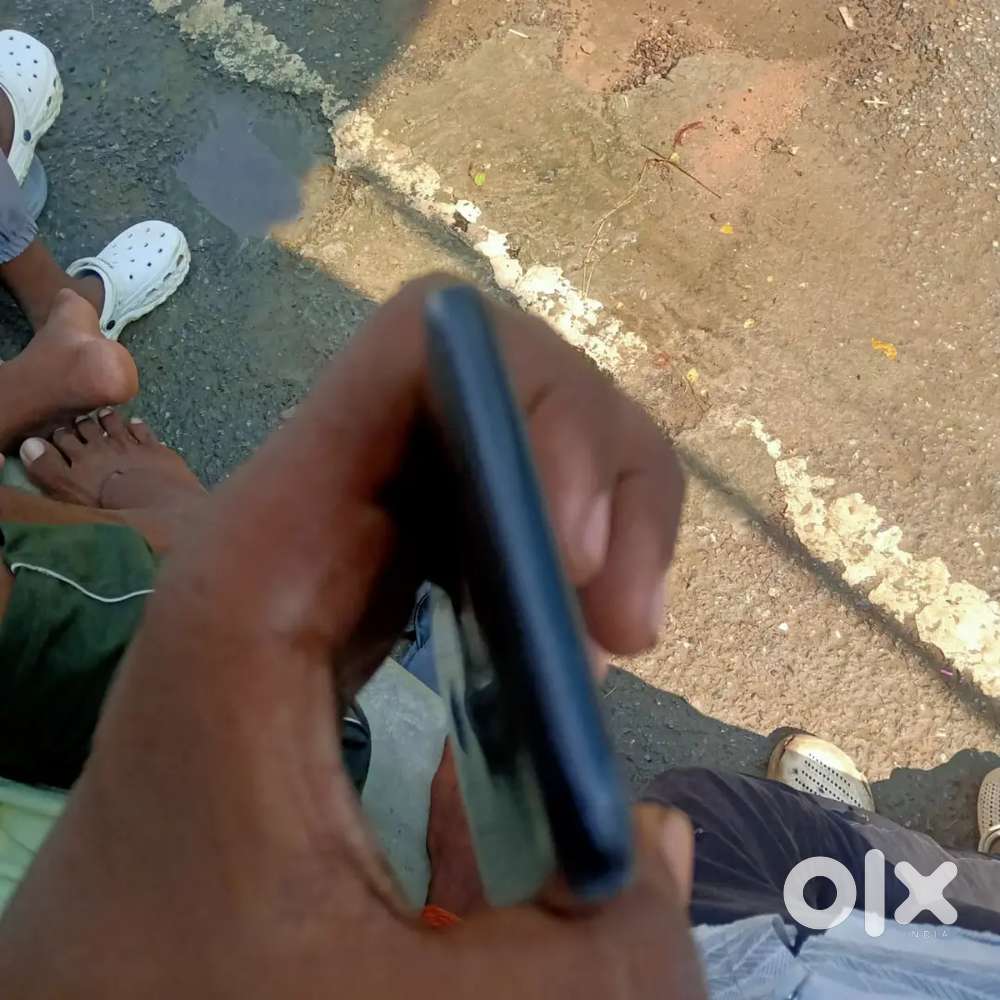 Samsung j6 // price kuch kam bhi ho jayega// mobile  good condition