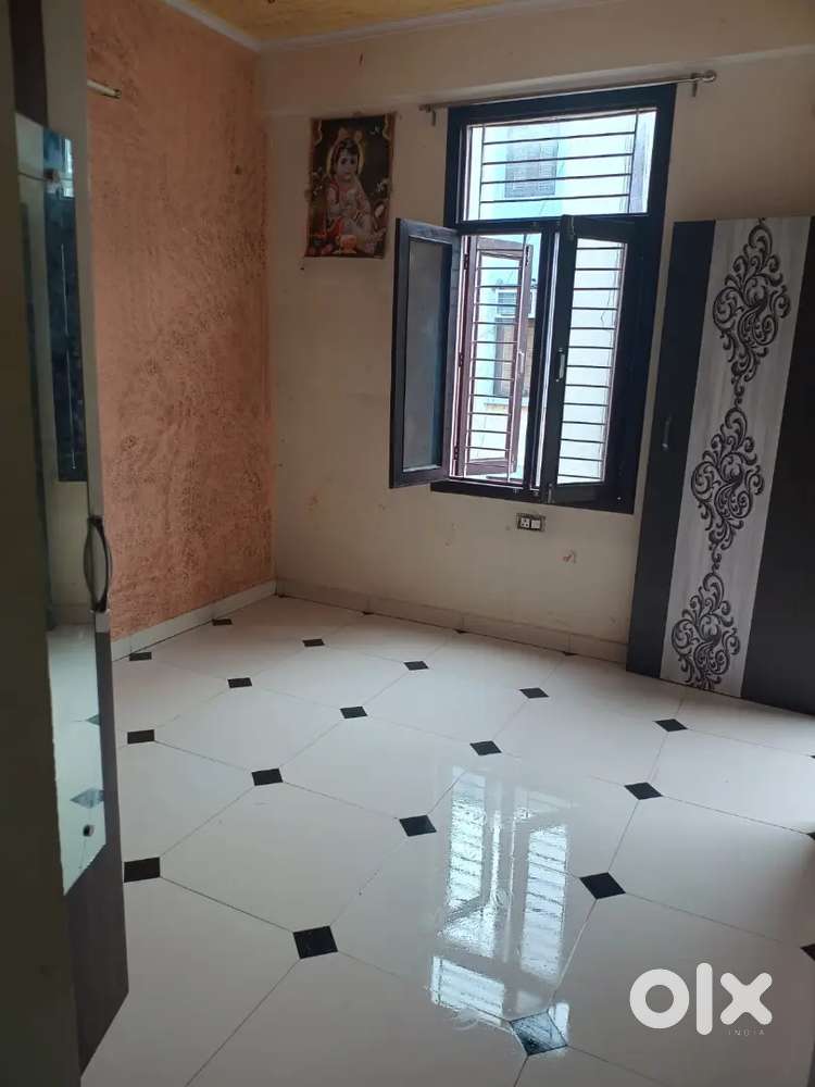 Available flat 2bhk for rent