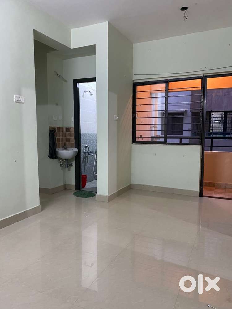 Ready to 2 bhk Resale for sale in Perungalathur