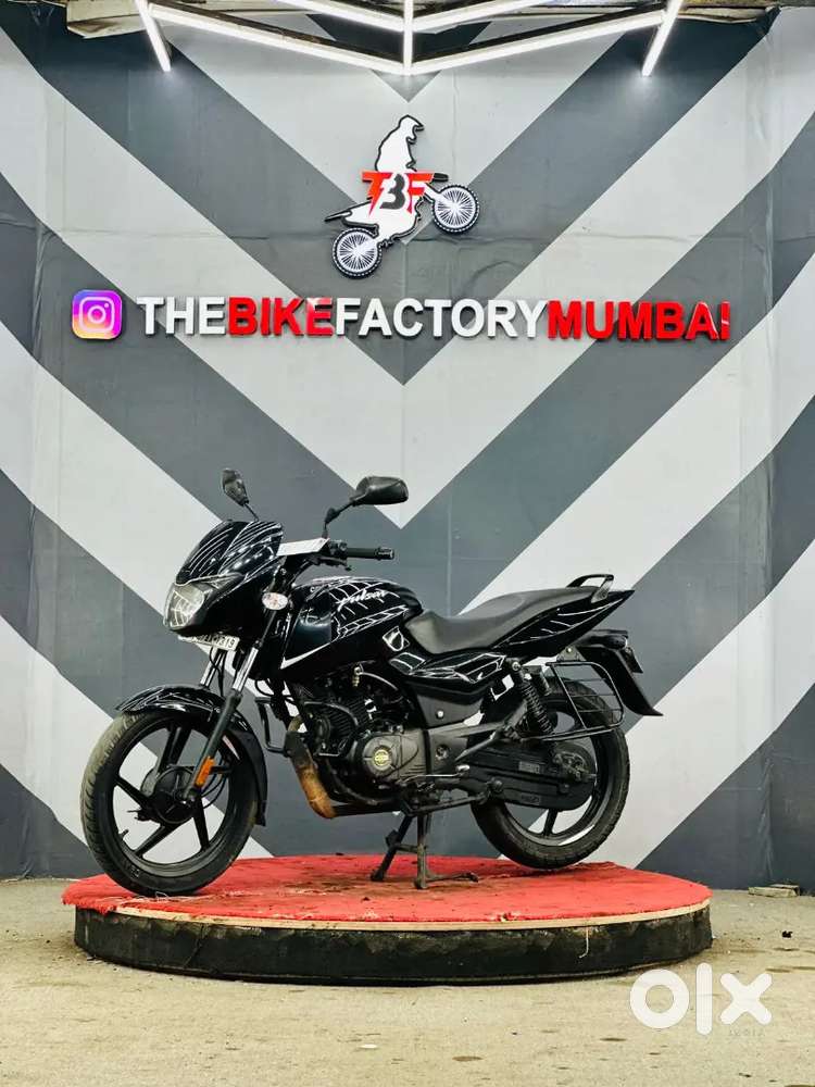 BAJAJ PULSAR 125 (the bike factory Mumbai)