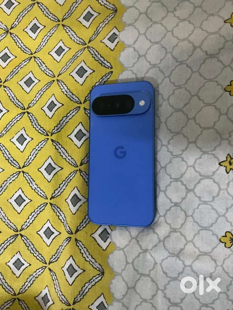 Pixel 10 Blue 12/256 ( 9 days used )