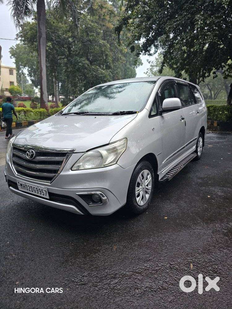 Toyota Innova 2.5 G (Diesel) 7 Seater BS IV, 2014, Diesel