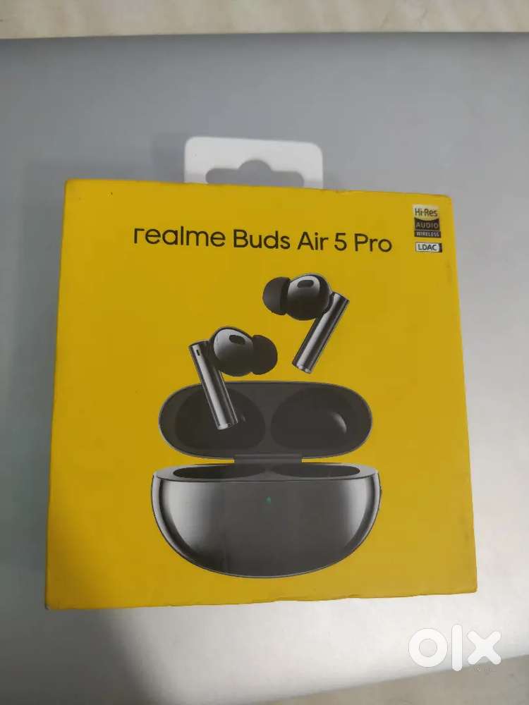 Open Box Realme buds Air 5 pro