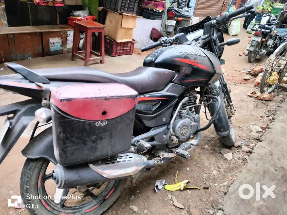 कार लेनी है मुझे कोई यूज भी नहीं है