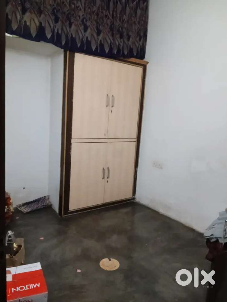 Ground floor on rent 2 room set for one family