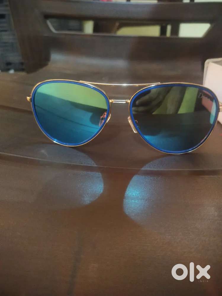 Dior orginal sunglasses never wear and never used