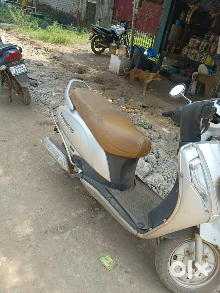 Access 125 brand new condition