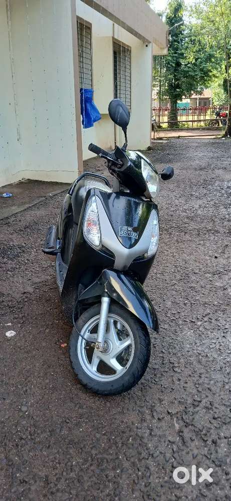 Aviator disc break scooter with vip no