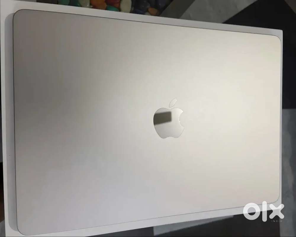 MacBook Air M2  – Like New
