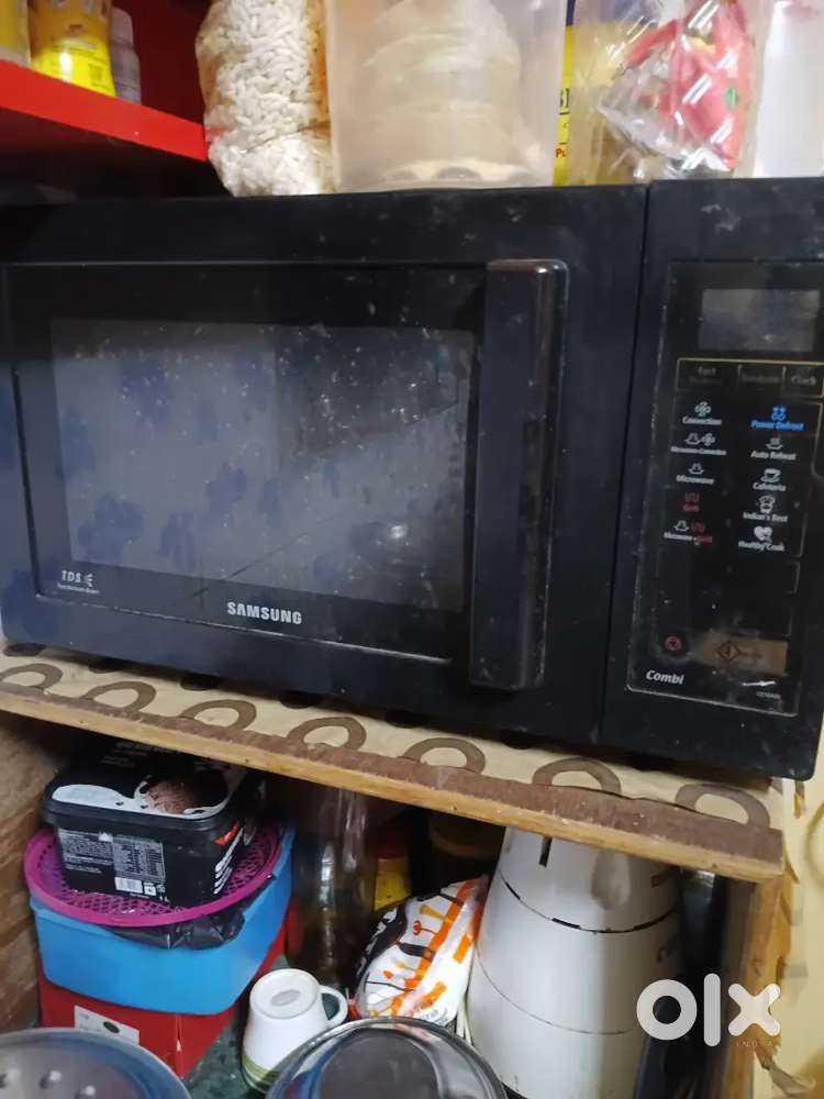 Microwave in good condition ((Digital panel not working)