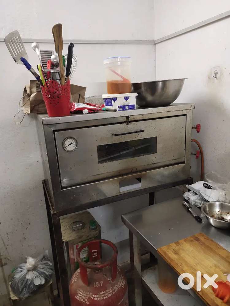 Double decker gas oven