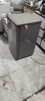 100 litter capacity single door fridge proper working condition