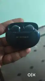 Wireless earphones